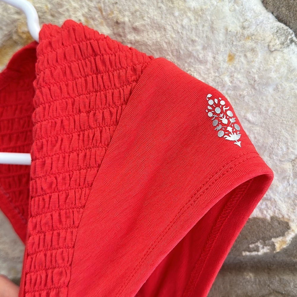 NWOT Free People Movement strike a pose crop top - Picture 5 of 6